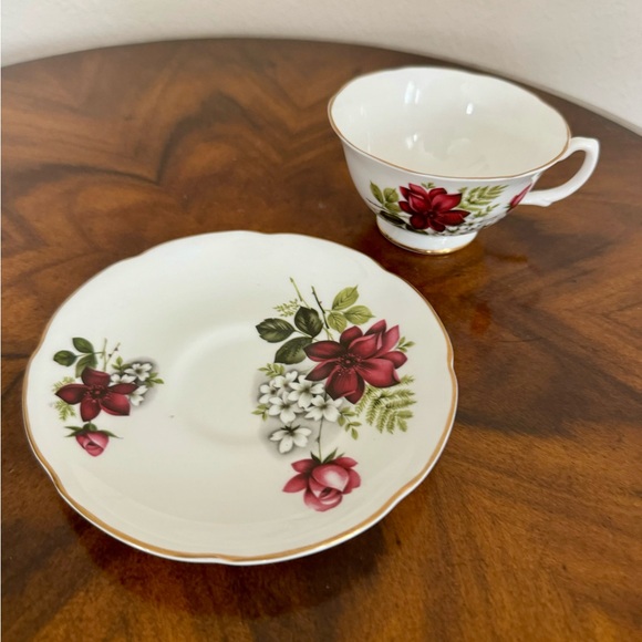 Royal Graftin Fine Bone China  Tea Cup and Saucer Set - Picture 1 of 9